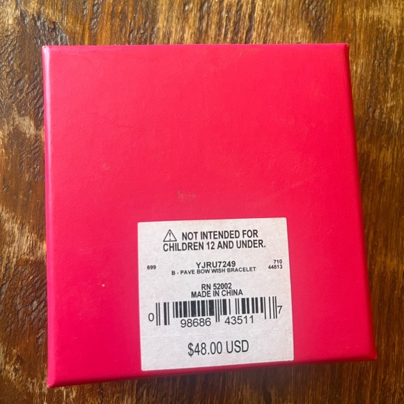 Juicy Couture gold plated rhinestone bow bracelet - Picture 4 of 7